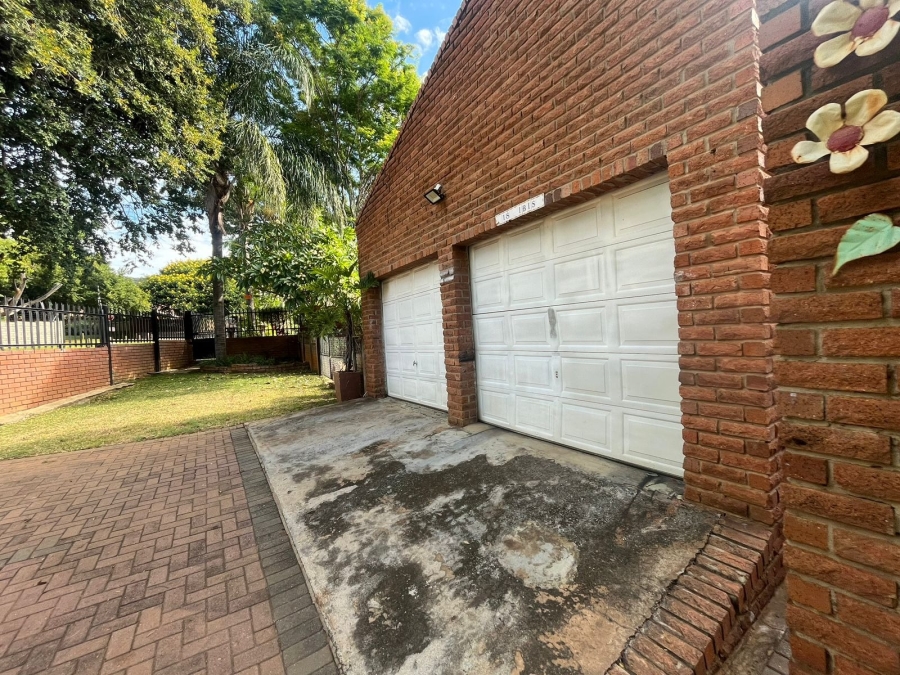 3 Bedroom Property for Sale in Safari Gardens North West